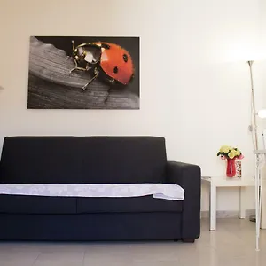 Casa Coccinella Appartamento Aeroporto di Catania Fontana Rossa